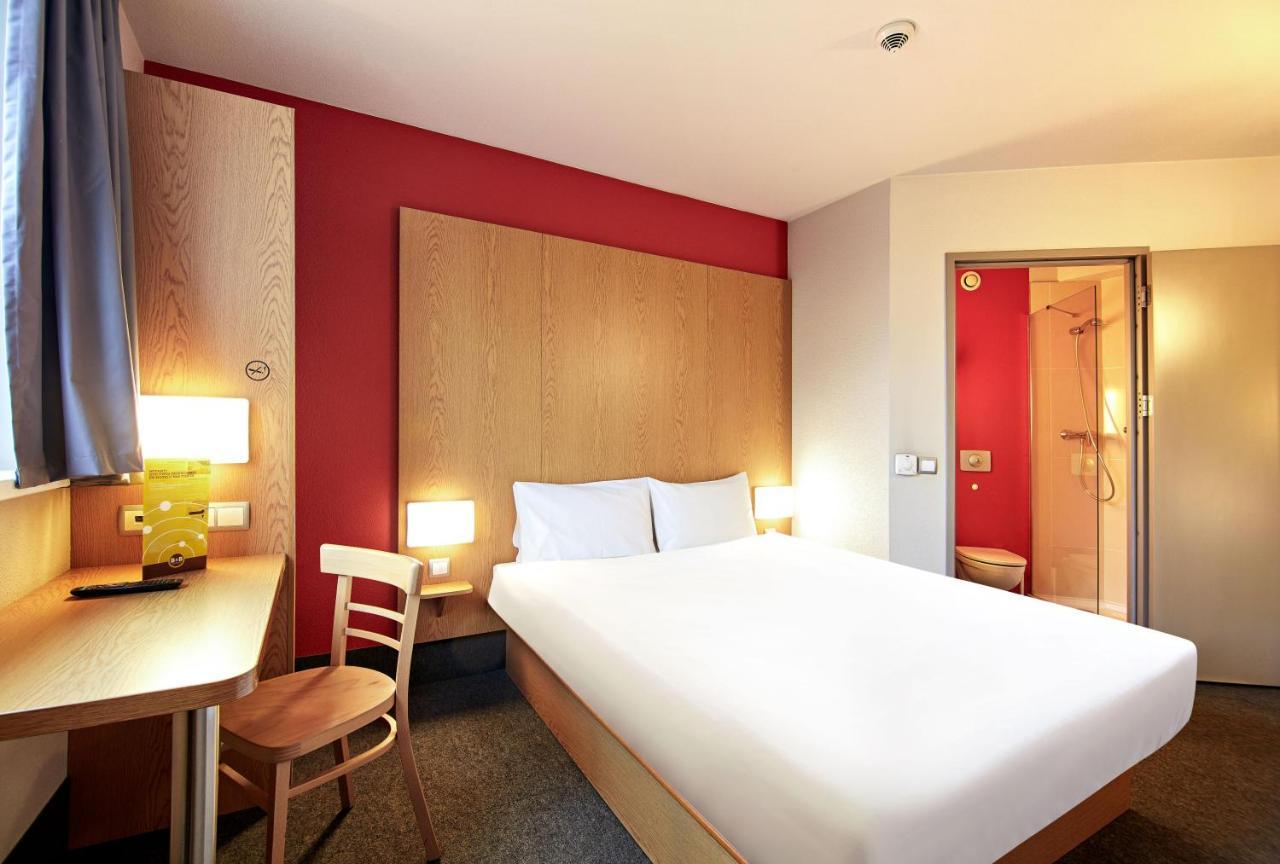 B&B Hotel Торунь Экстерьер фото