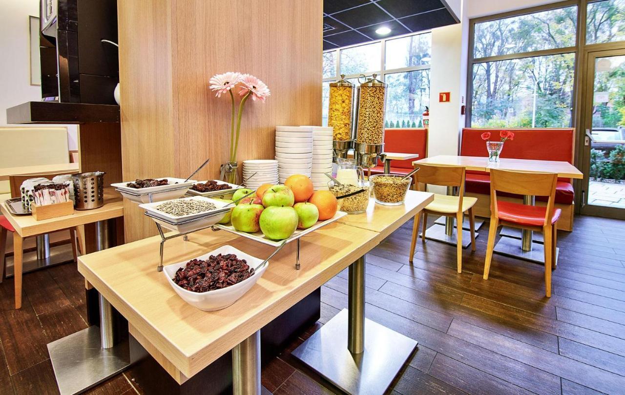 B&B Hotel Торунь Экстерьер фото