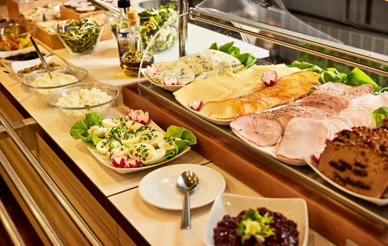 B&B Hotel Торунь Экстерьер фото