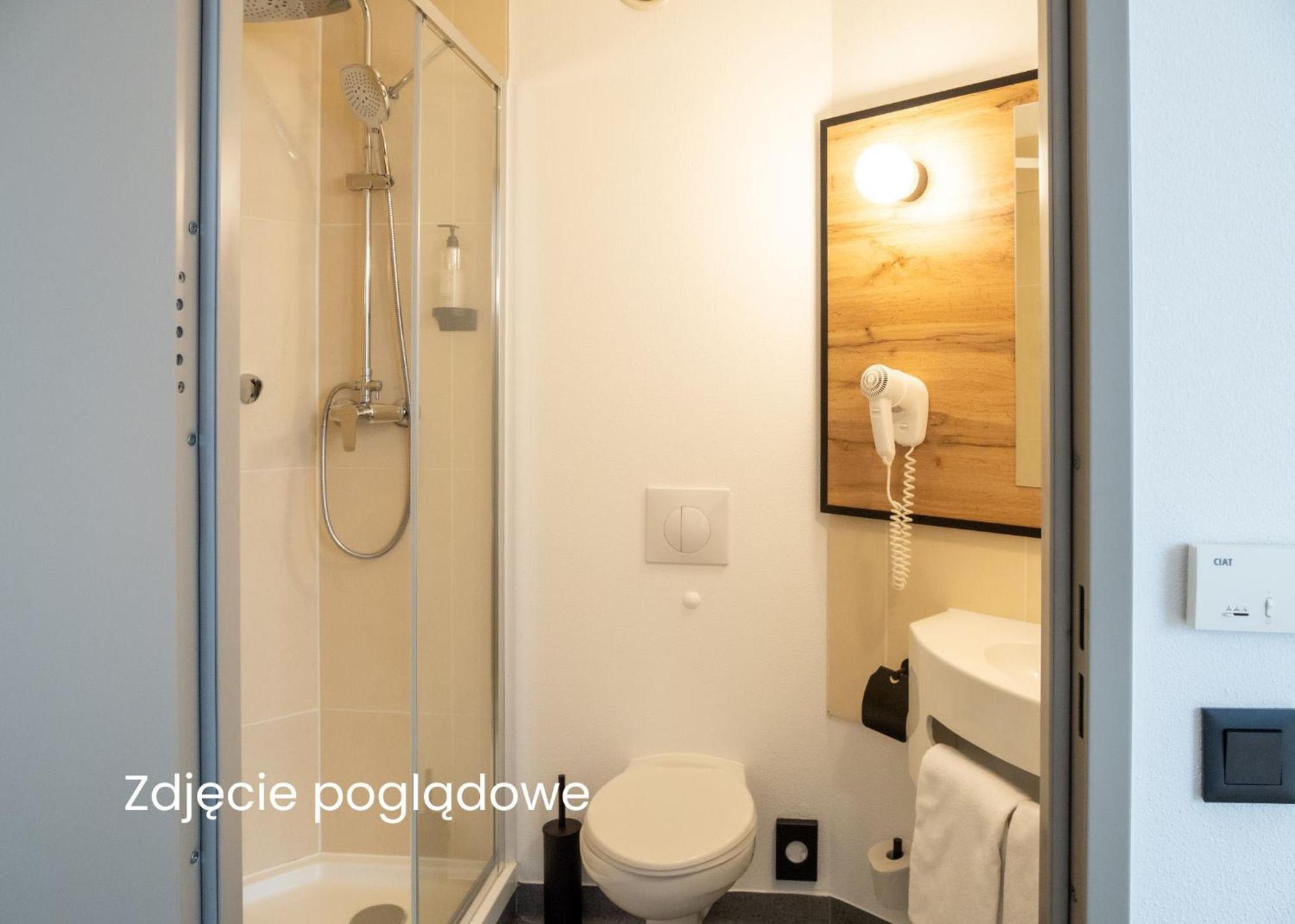 B&B Hotel Торунь Экстерьер фото
